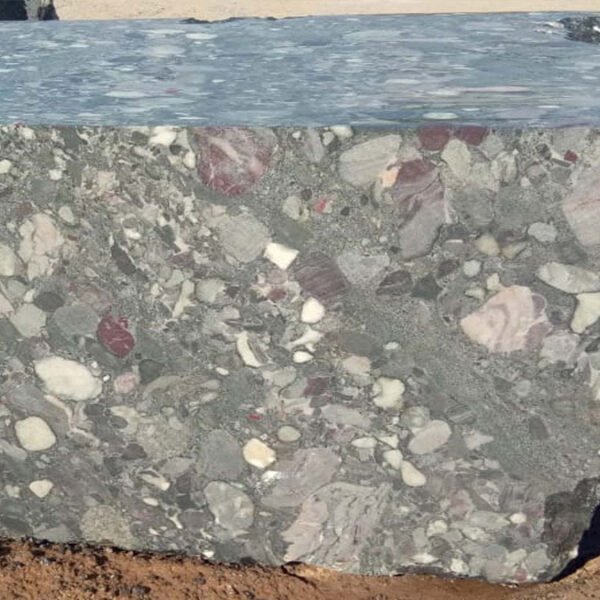 Pebbles Granite Block