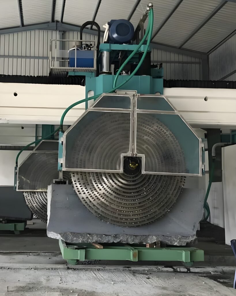Precision Stone Cutting with Advanced Block Cutter